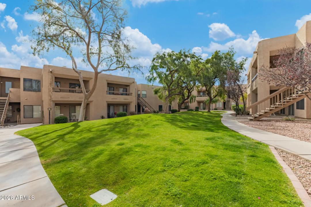 Real Estate Picture 23