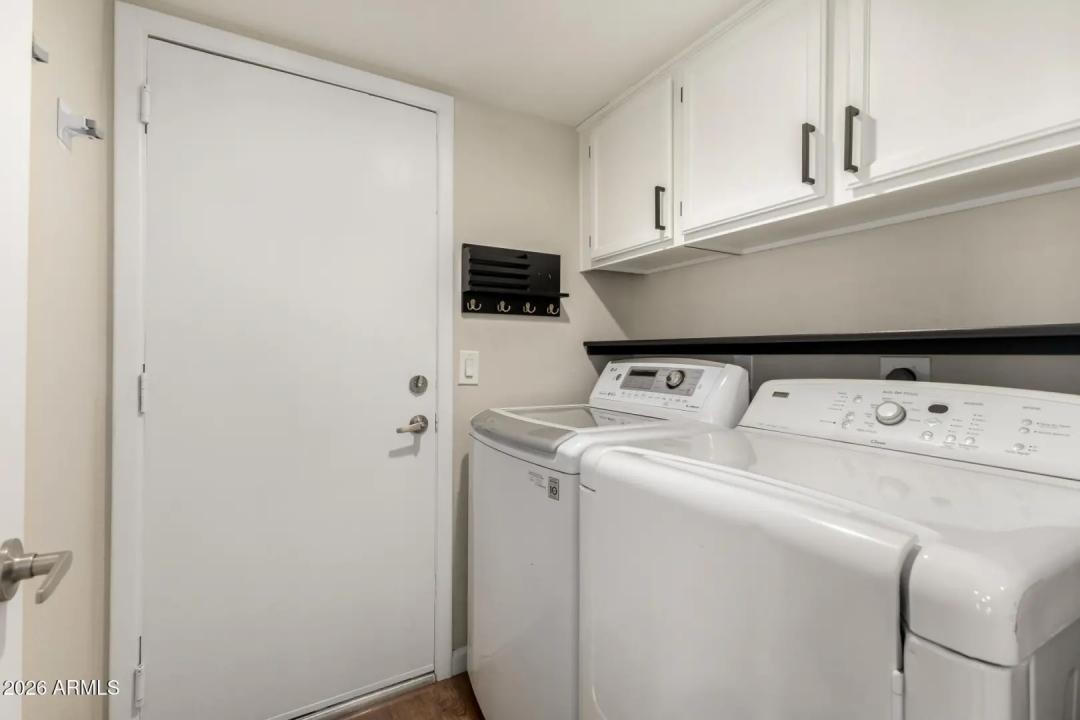 Real Estate Picture 14