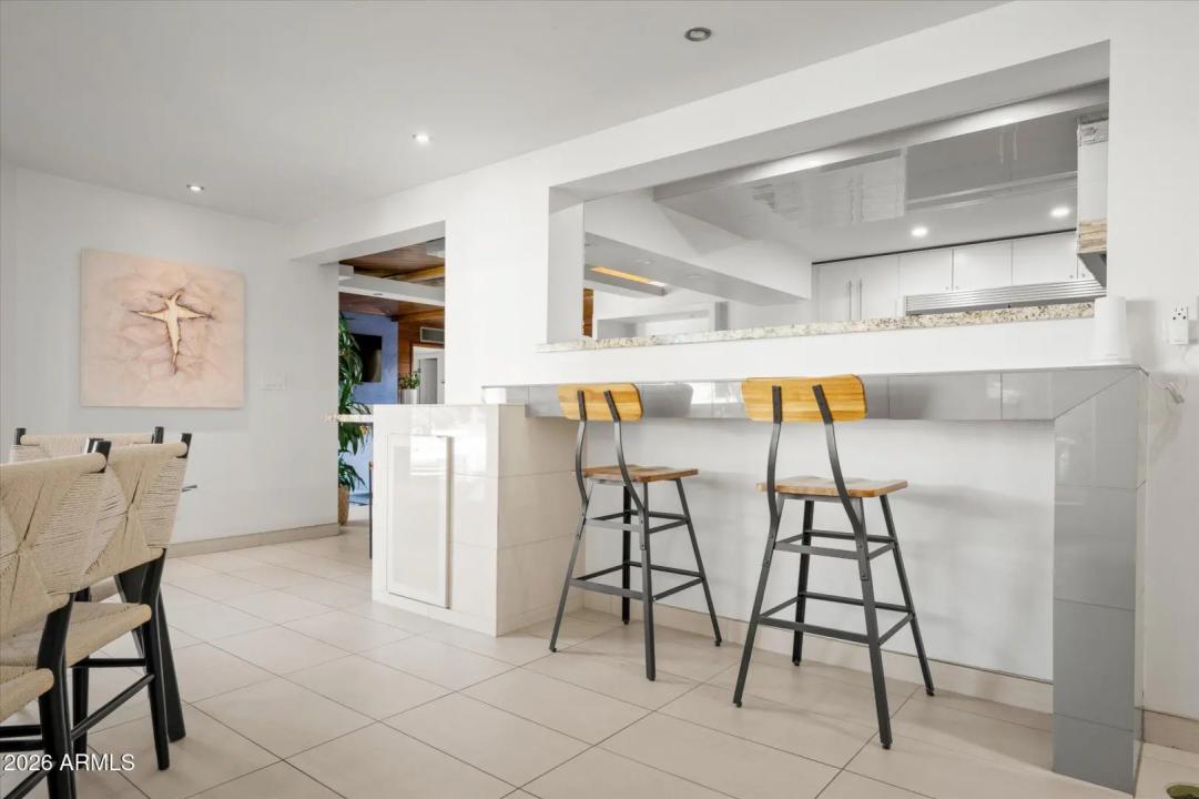 Real Estate Picture 5