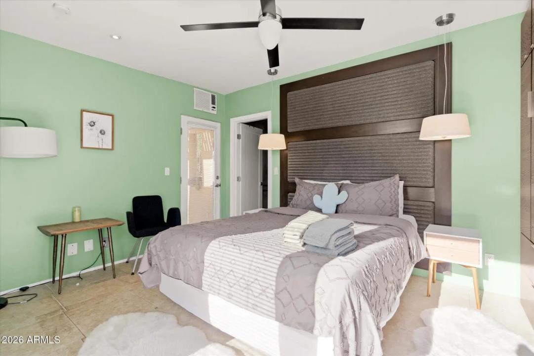 Real Estate Picture 18