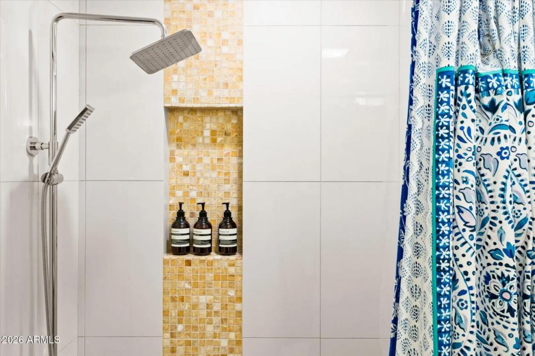 Real Estate Picture 27