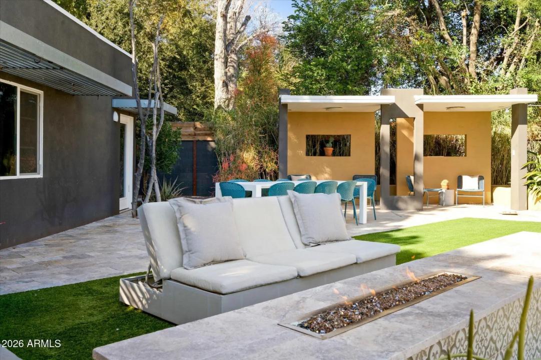 Real Estate Picture 40