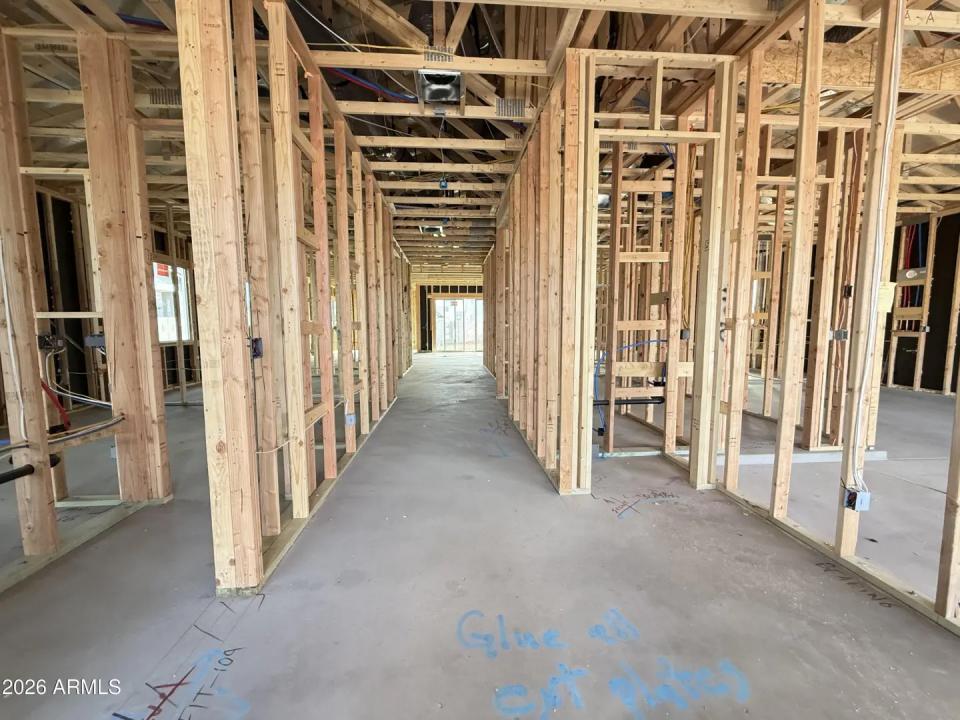 Real Estate Picture 5