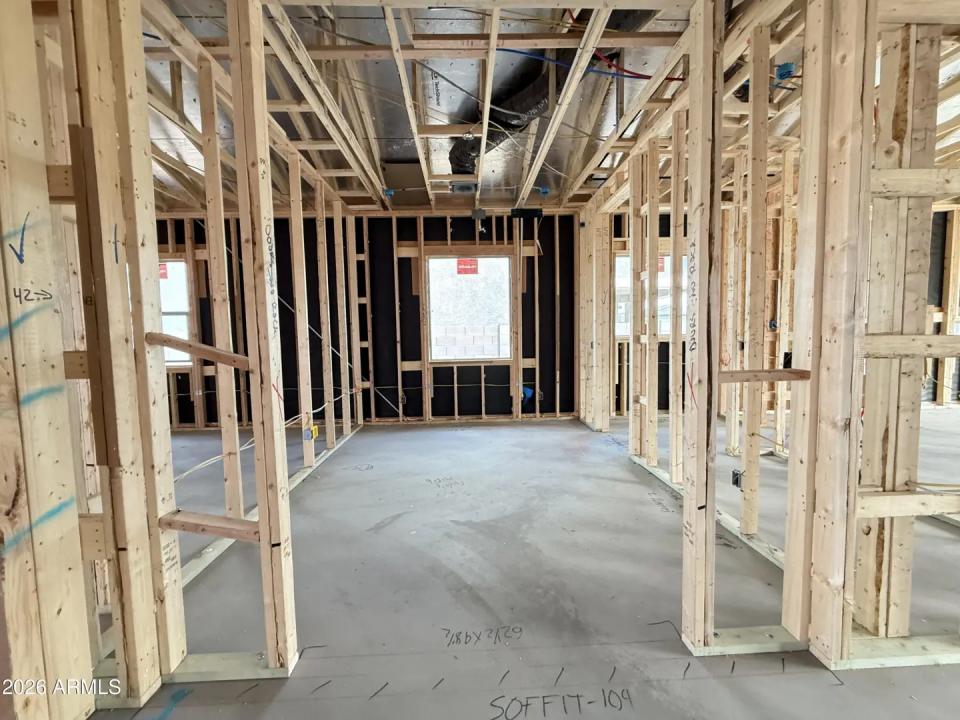 Real Estate Picture 6