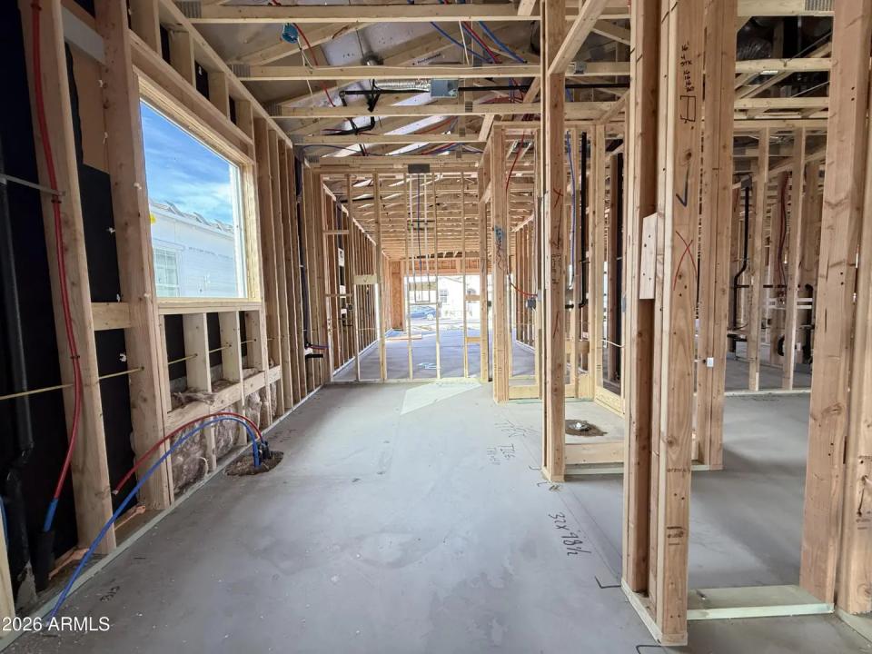 Real Estate Picture 11