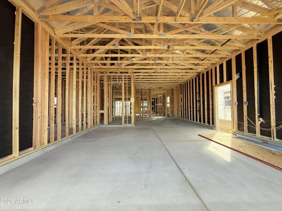 Real Estate Picture 12