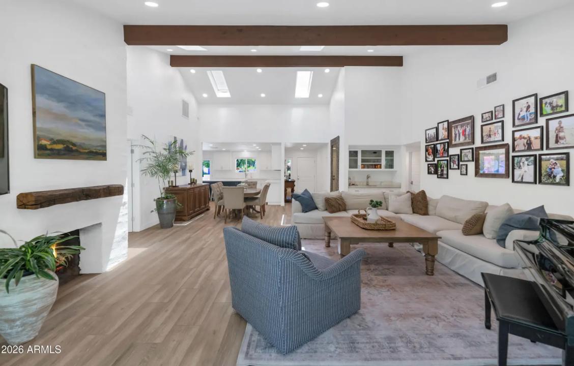 Real Estate Picture 9