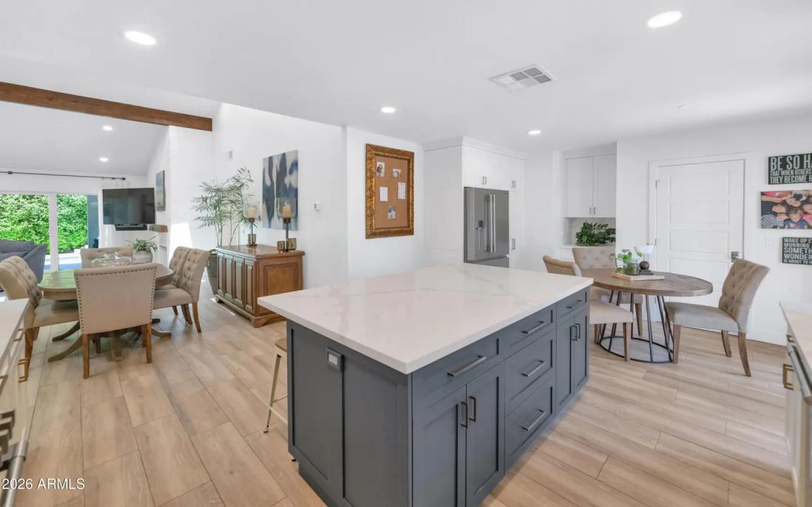 Real Estate Picture 10