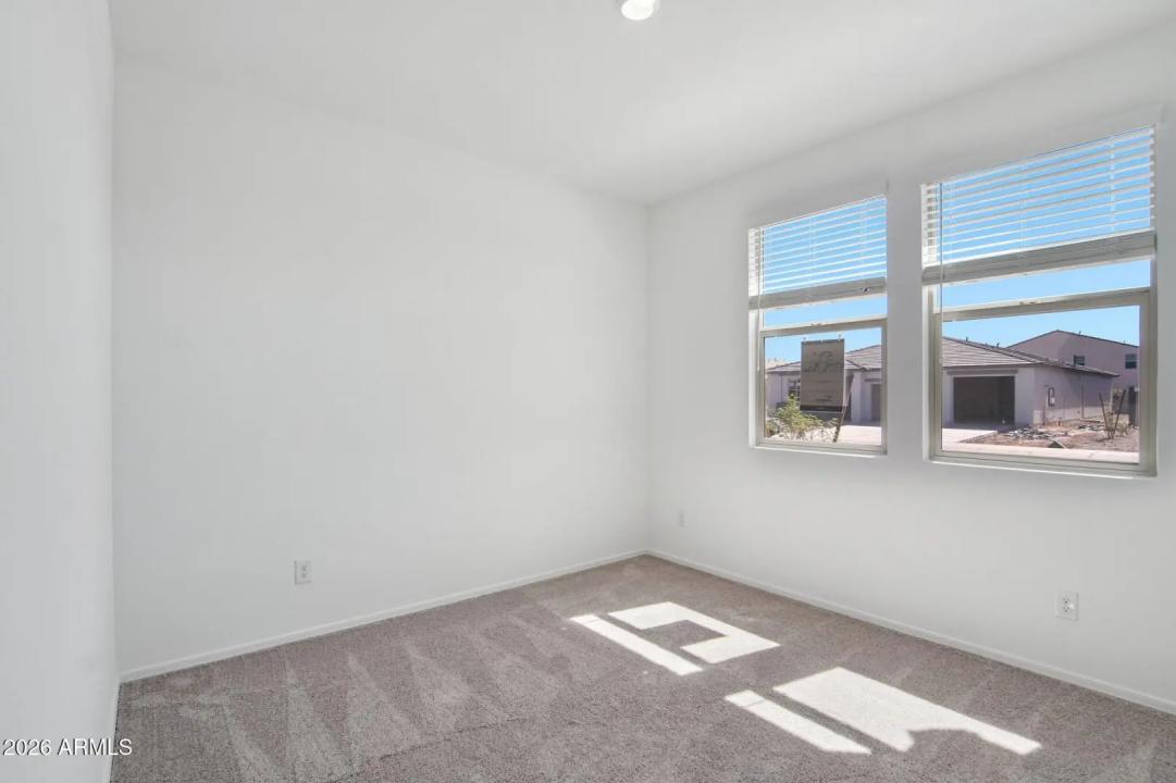 Real Estate Picture 16