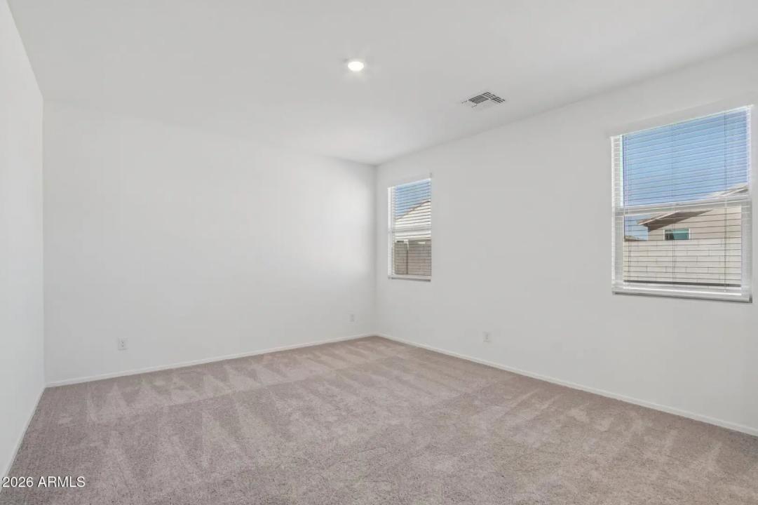 Real Estate Picture 25