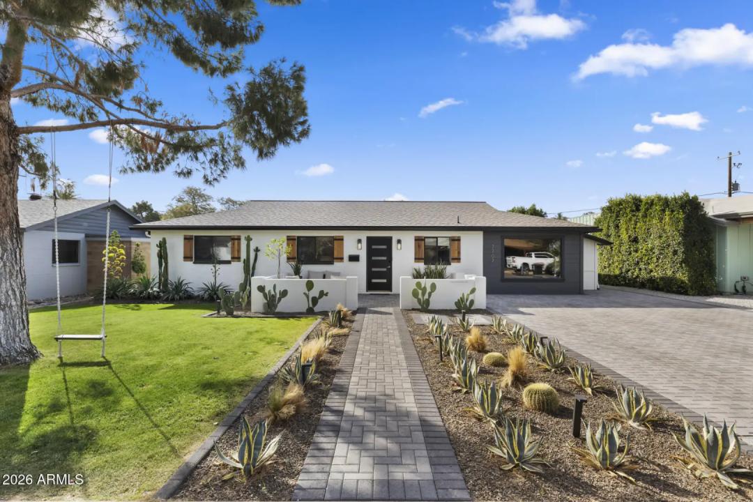 Real Estate Picture 1