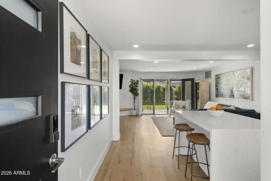 Real Estate Picture 6