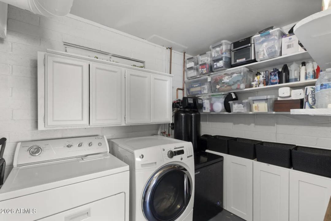 Real Estate Picture 12