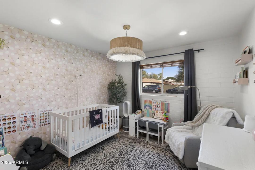 Real Estate Picture 15