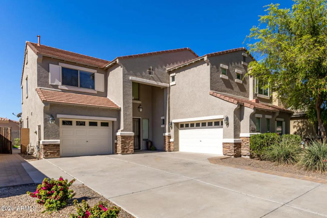 2507 E RUSTLING OAKS Lane Phoenix AZ 85024