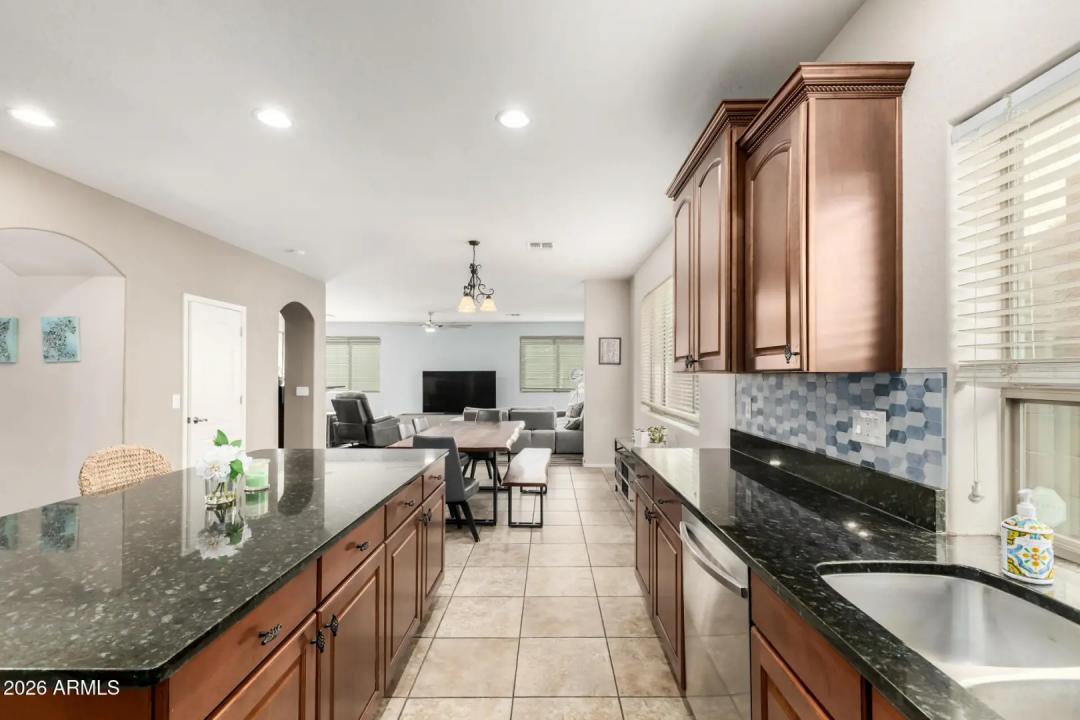 Real Estate Picture 21