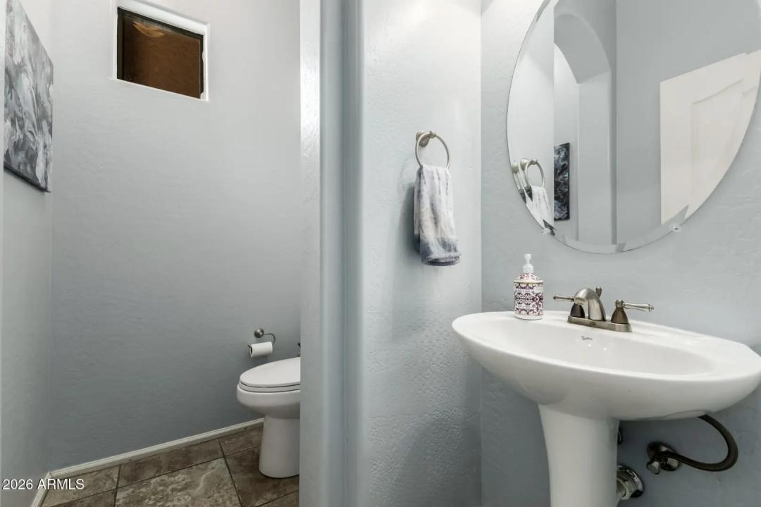 Real Estate Picture 22