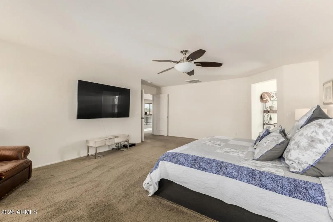 Real Estate Picture 25