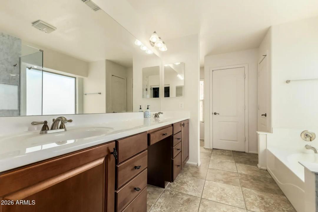 Real Estate Picture 26