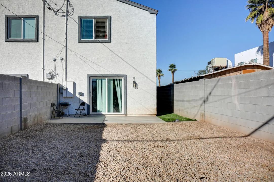 Real Estate Picture 6