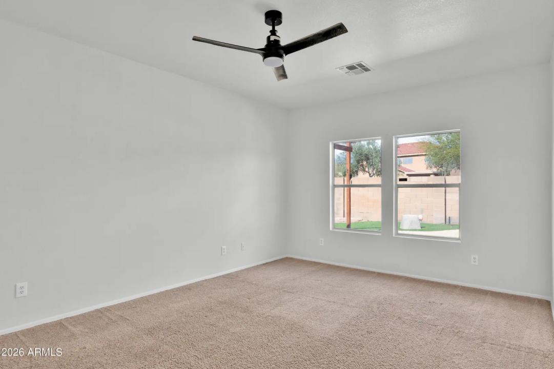 Real Estate Picture 16