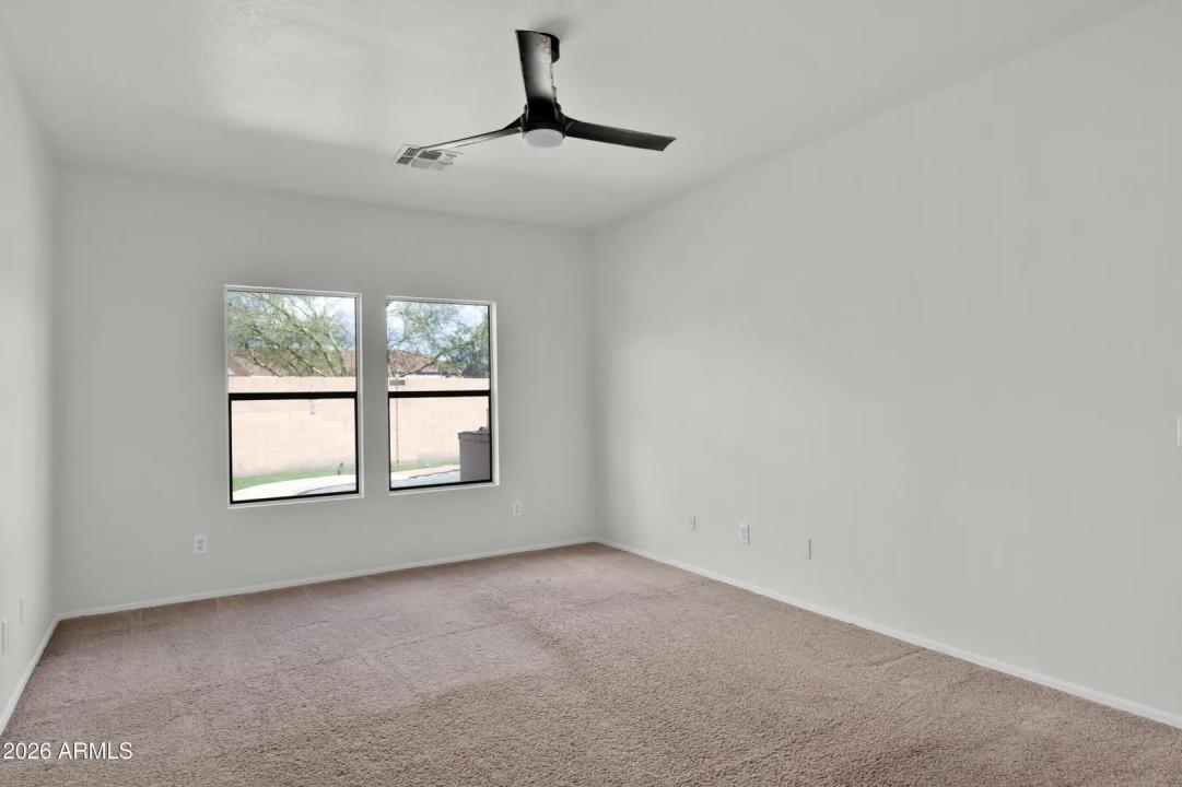 Real Estate Picture 17