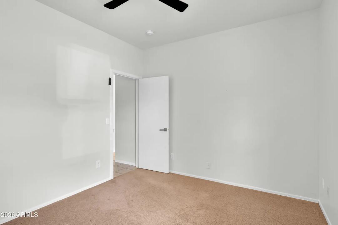 Real Estate Picture 22