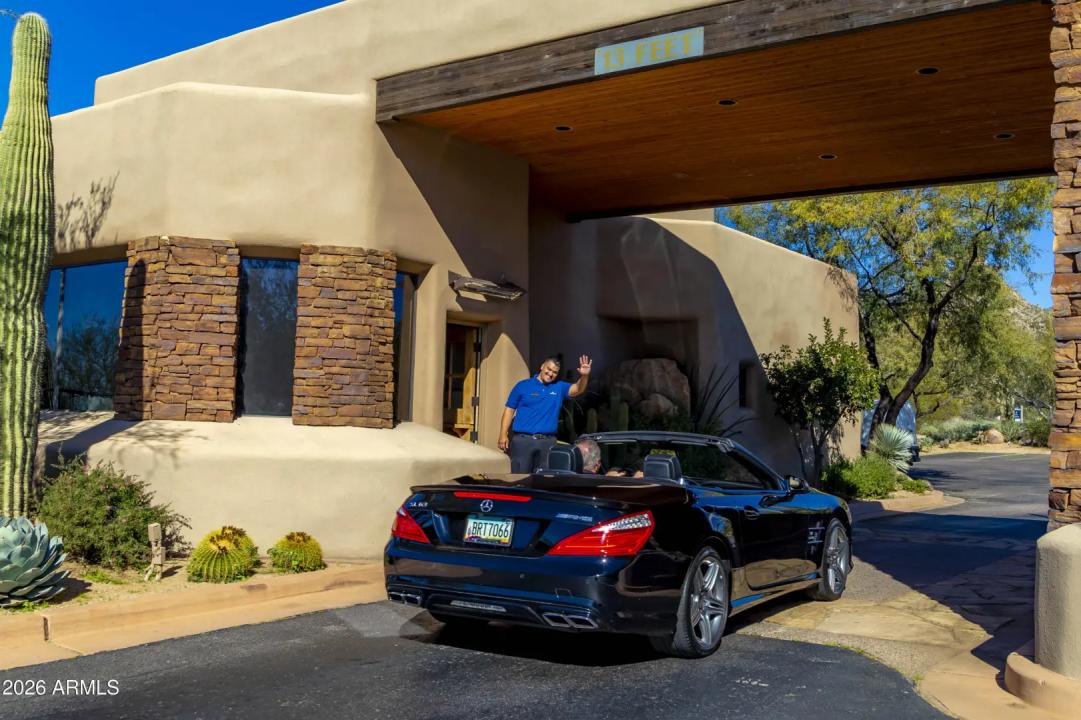 Real Estate Picture 19