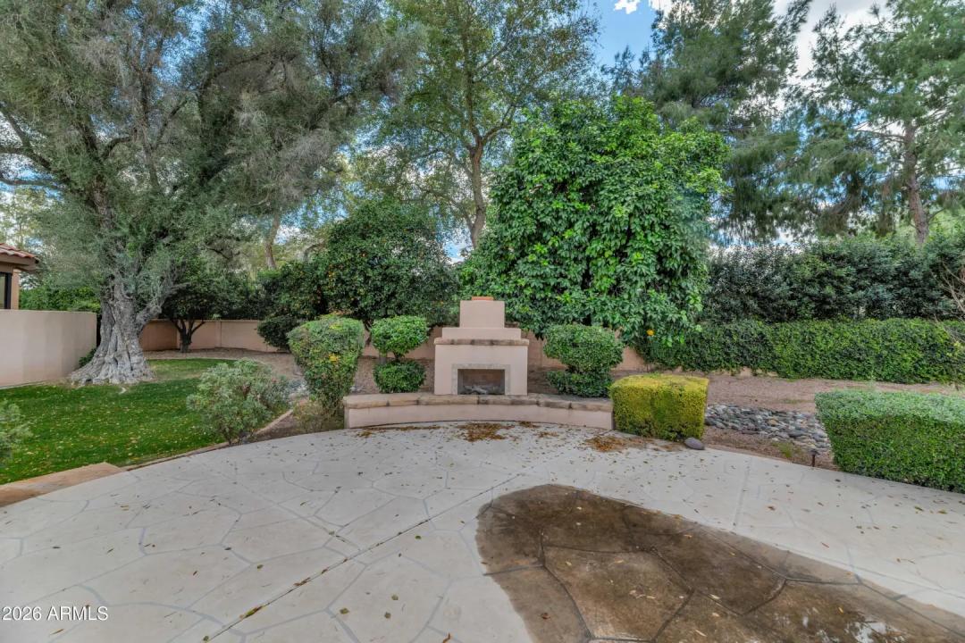 Real Estate Picture 10