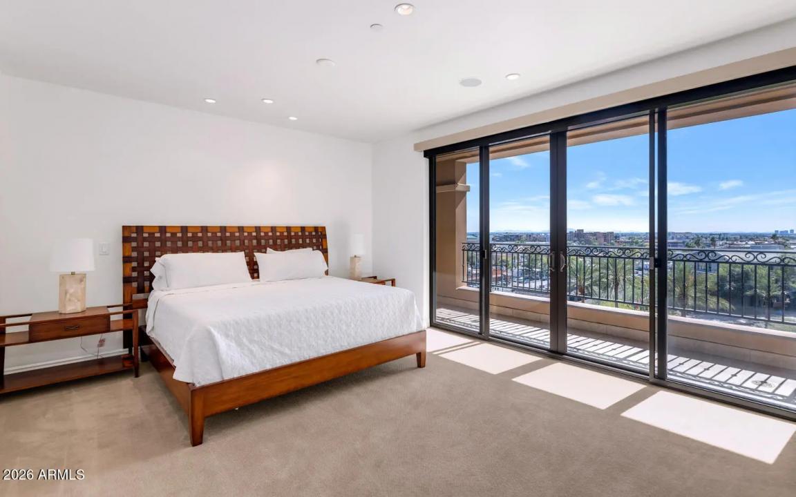 Real Estate Picture 11