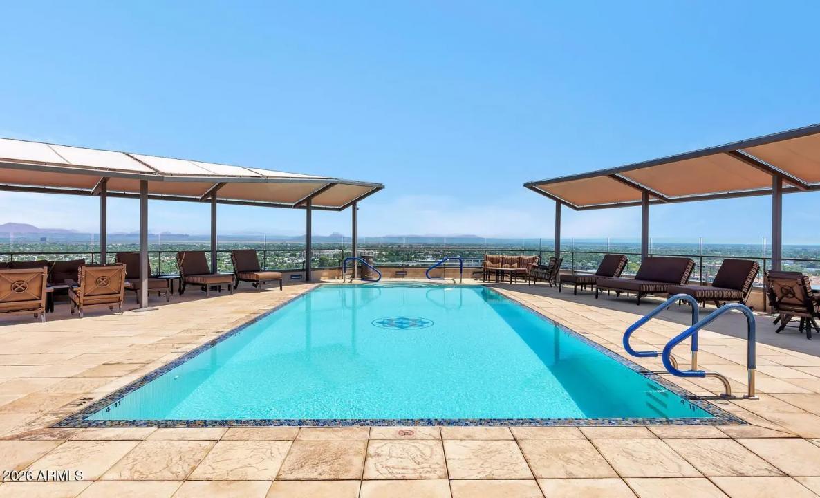 Real Estate Picture 18