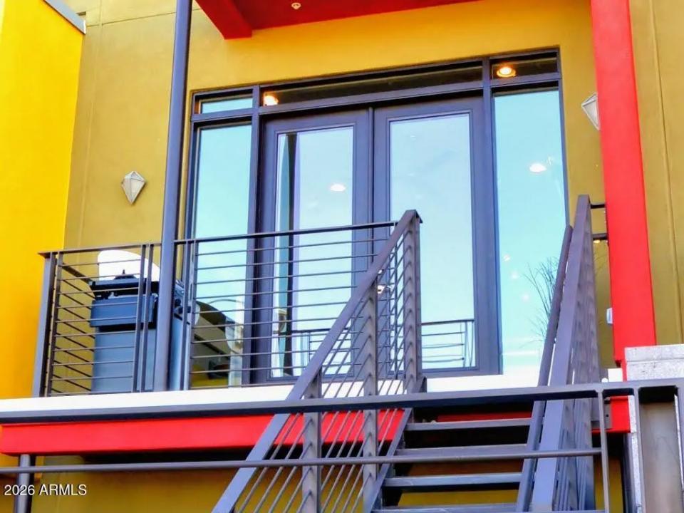 Real Estate Picture 21