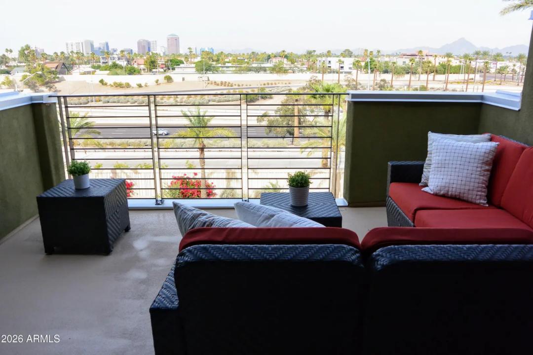 Real Estate Picture 13