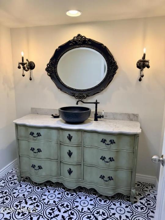 Real Estate Picture 8