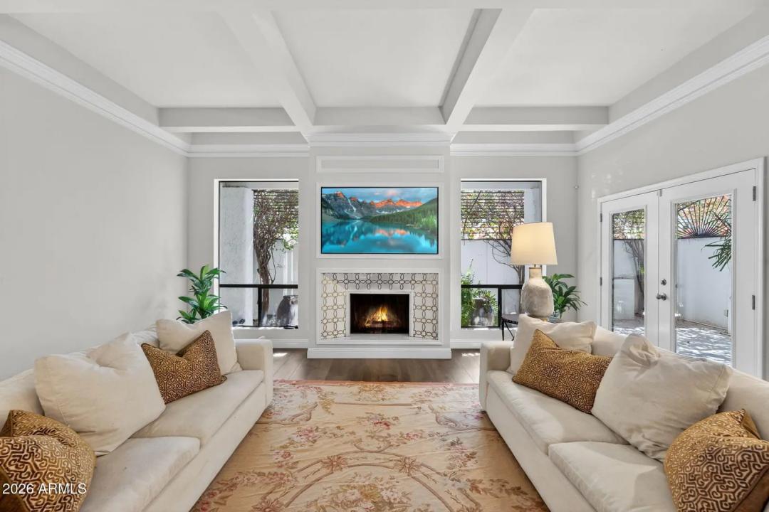 Real Estate Picture 7