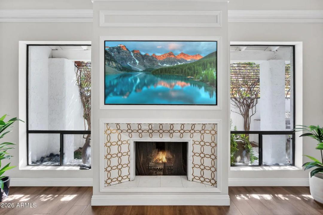 Real Estate Picture 8