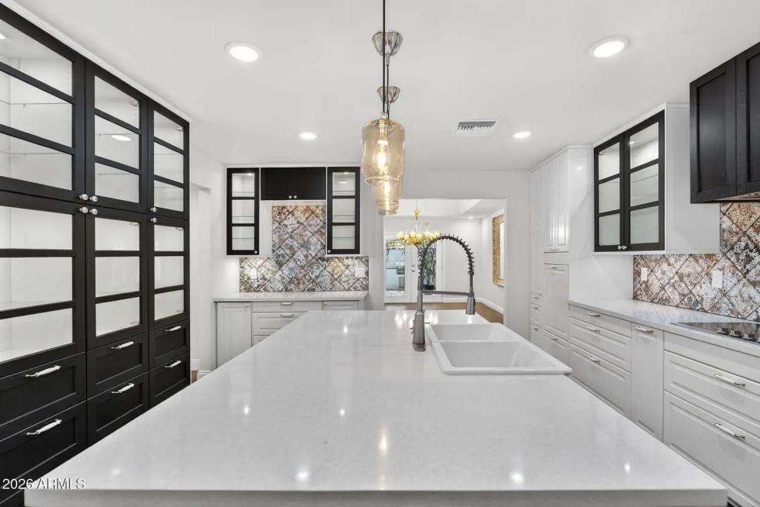 Real Estate Picture 13