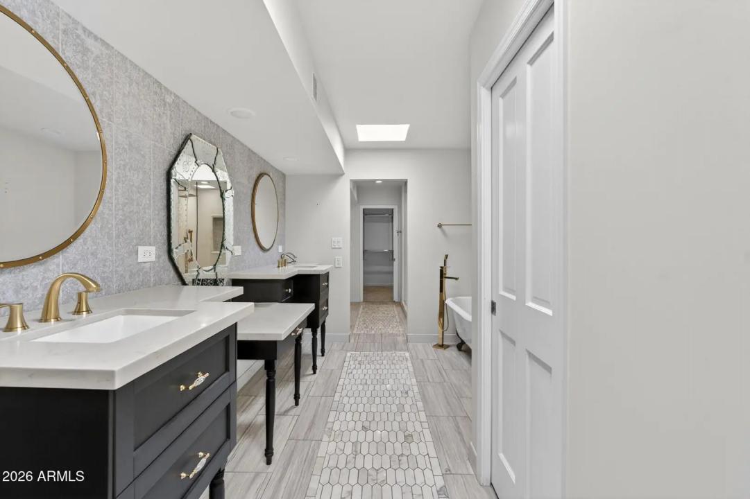 Real Estate Picture 32