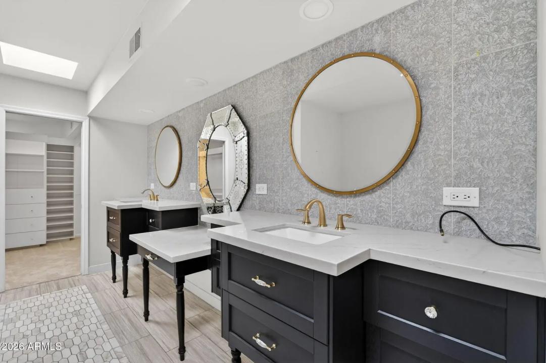 Real Estate Picture 33