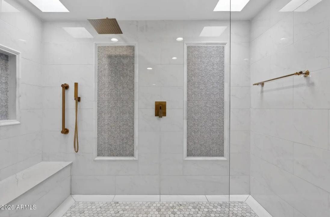 Real Estate Picture 37