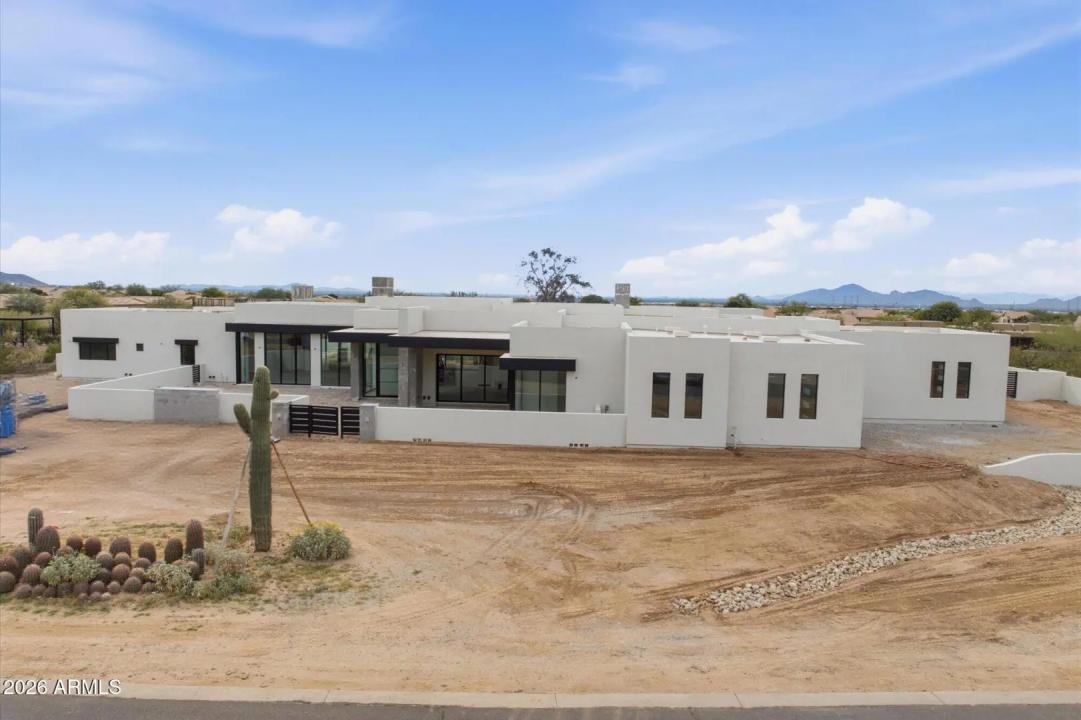 Real Estate Picture 16
