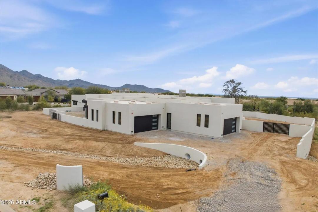 Real Estate Picture 17