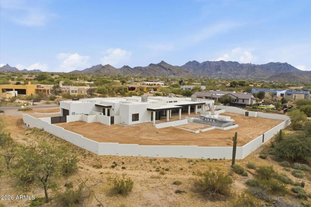Real Estate Picture 13