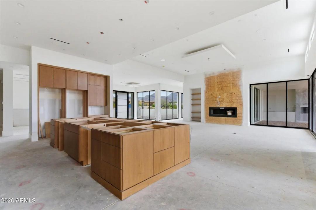 Real Estate Picture 18