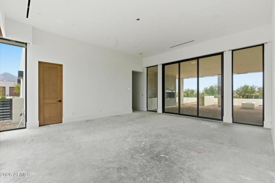 Real Estate Picture 21