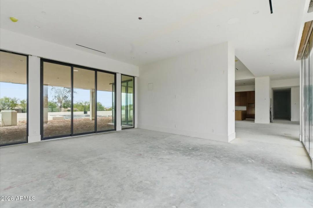 Real Estate Picture 22
