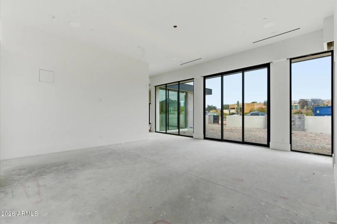 Real Estate Picture 23