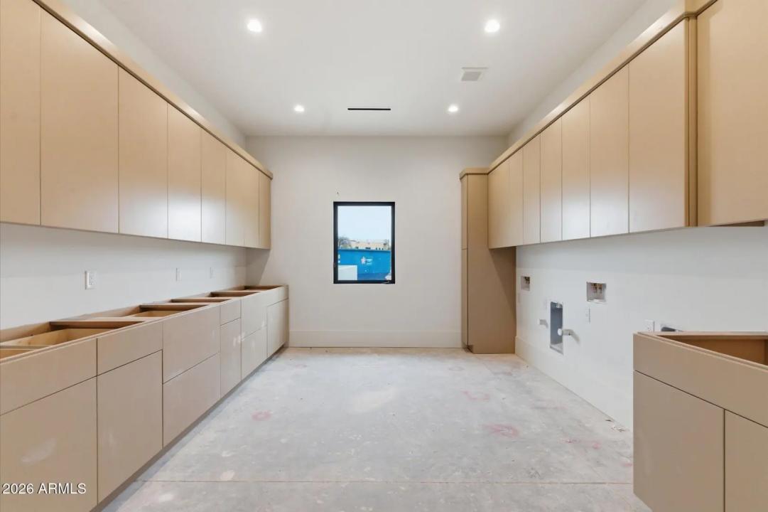 Real Estate Picture 29