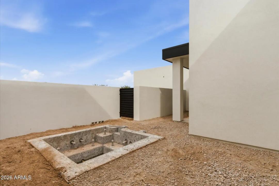 Real Estate Picture 42