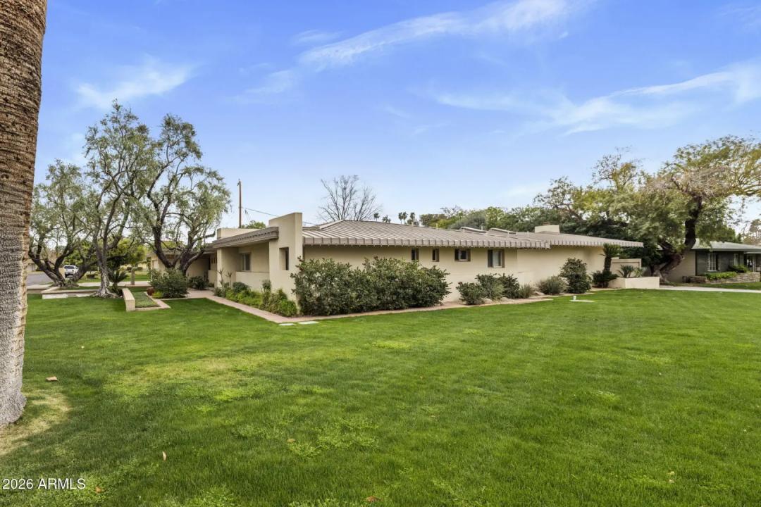 Real Estate Picture 2